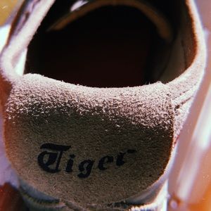 Tiger Onitsuka Active shoes